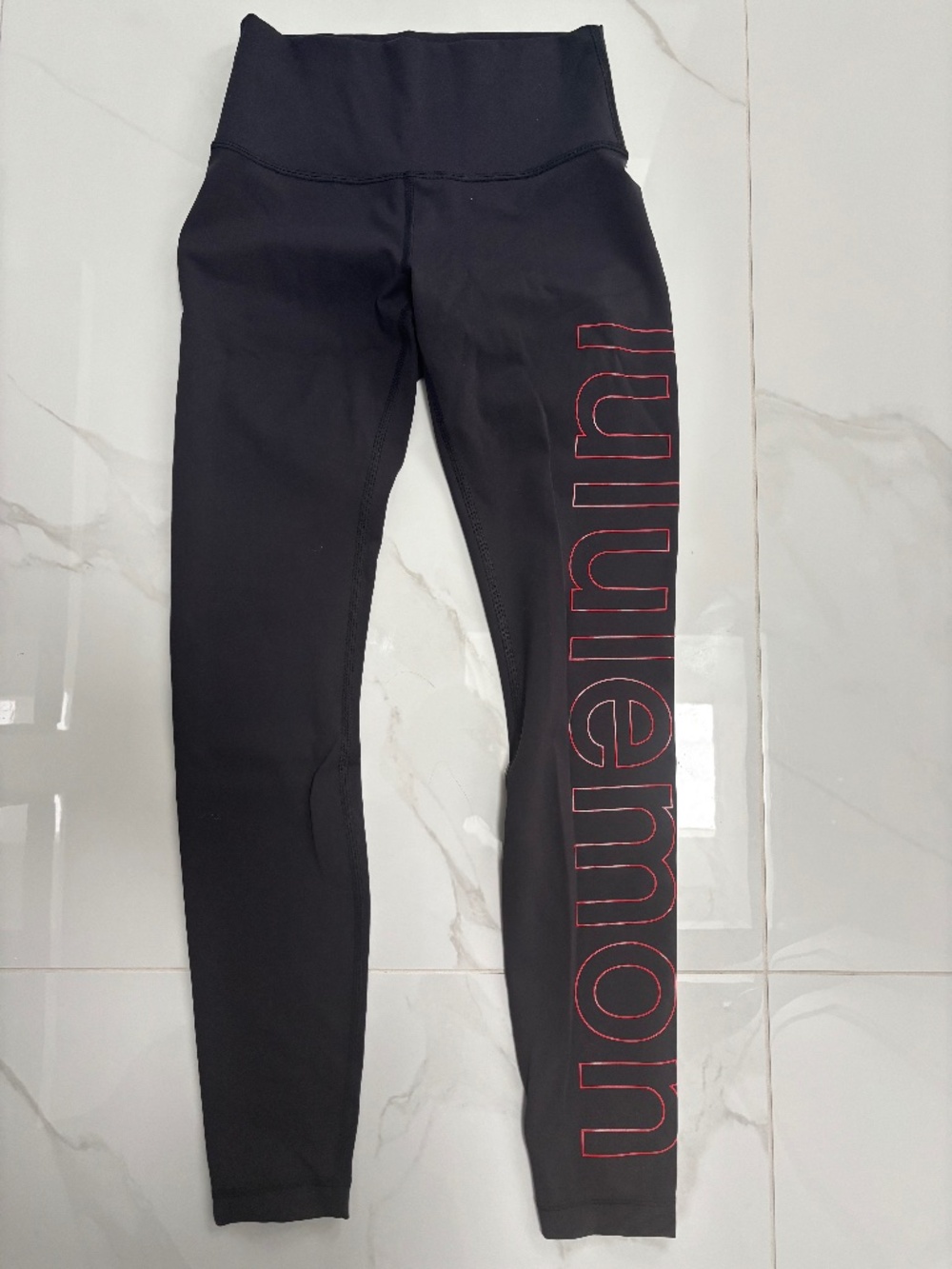 Lululemon size 6